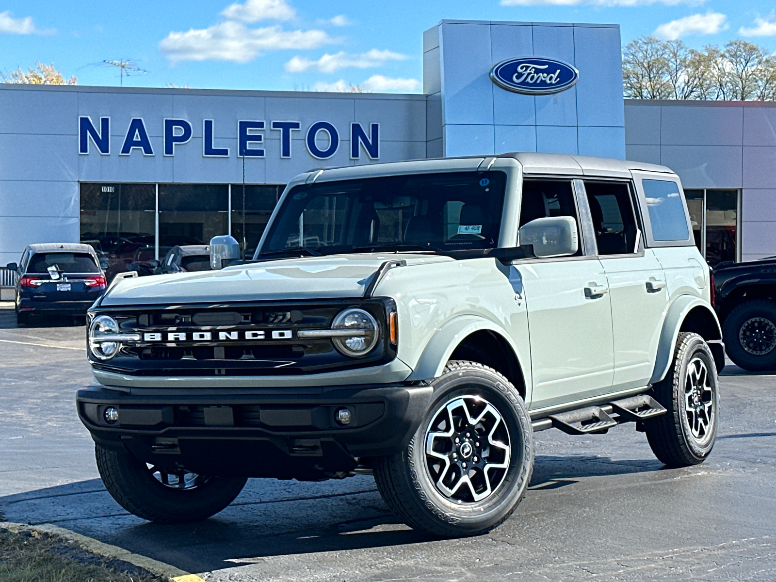 2024 Ford Bronco Outer Banks 1