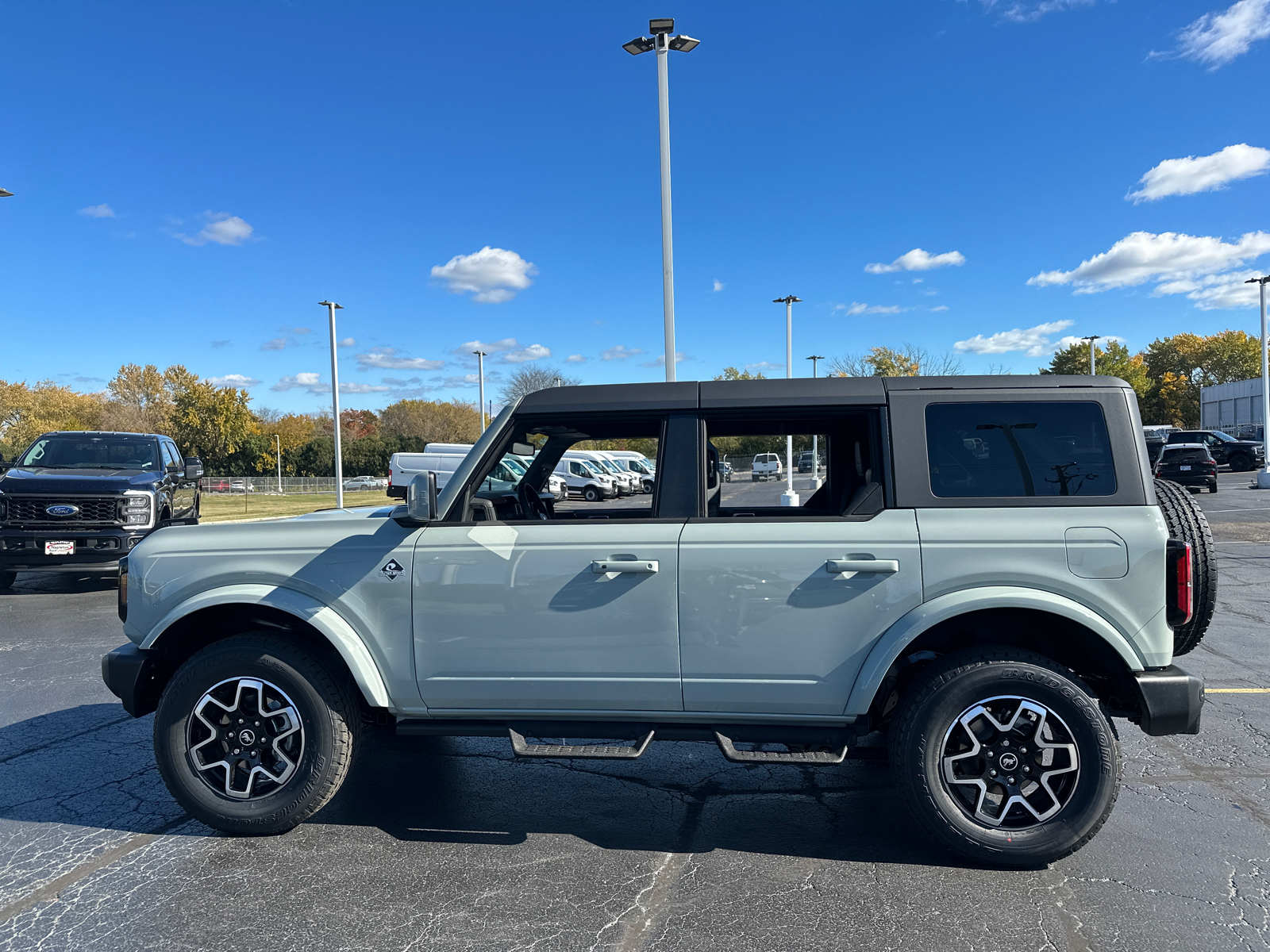 2024 Ford Bronco Outer Banks 5