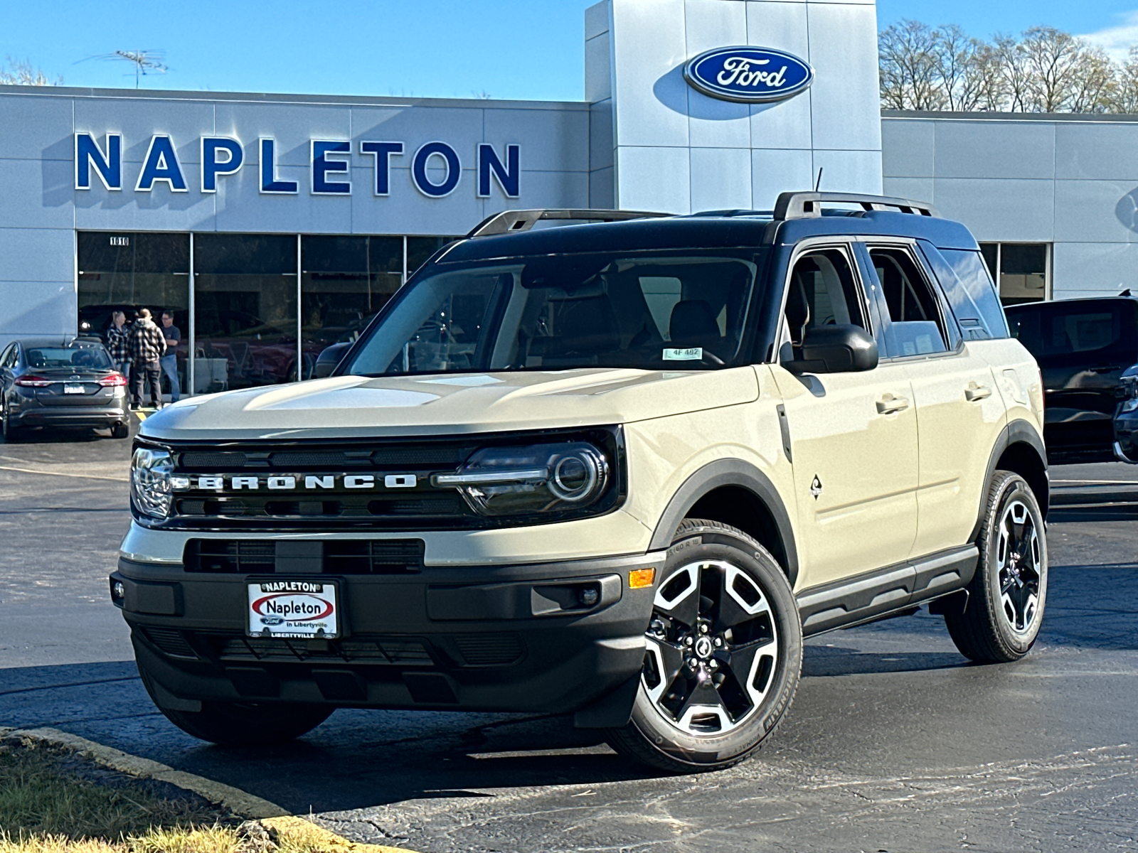 2024 Ford Bronco Sport Outer Banks 2