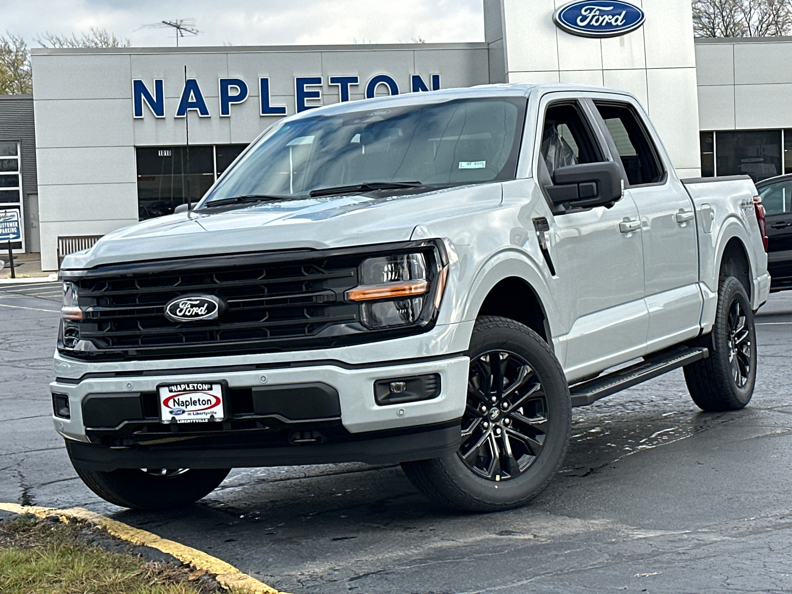 2024 Ford F-150 XLT 4WD SuperCrew 5.5 Box 1