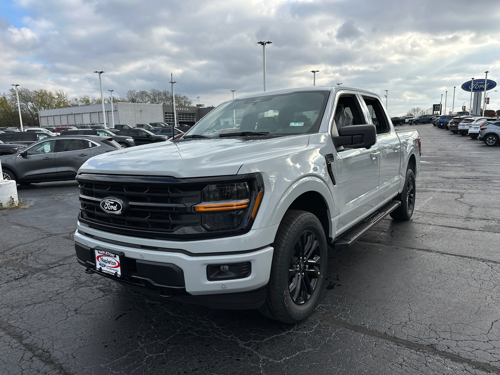 2024 Ford F-150 XLT 4WD SuperCrew 5.5 Box 4