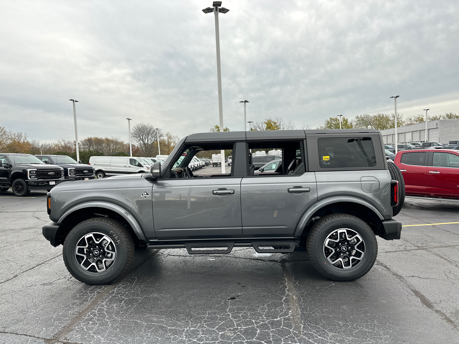 2024 Ford Bronco Outer Banks 5