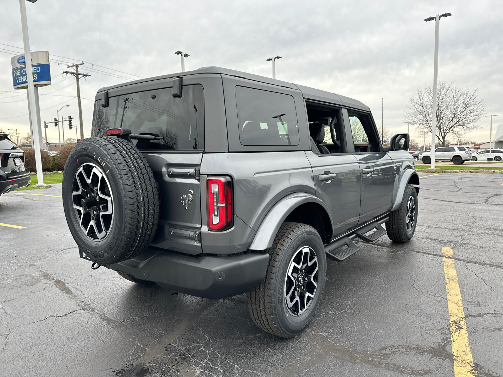 2024 Ford Bronco Outer Banks 8