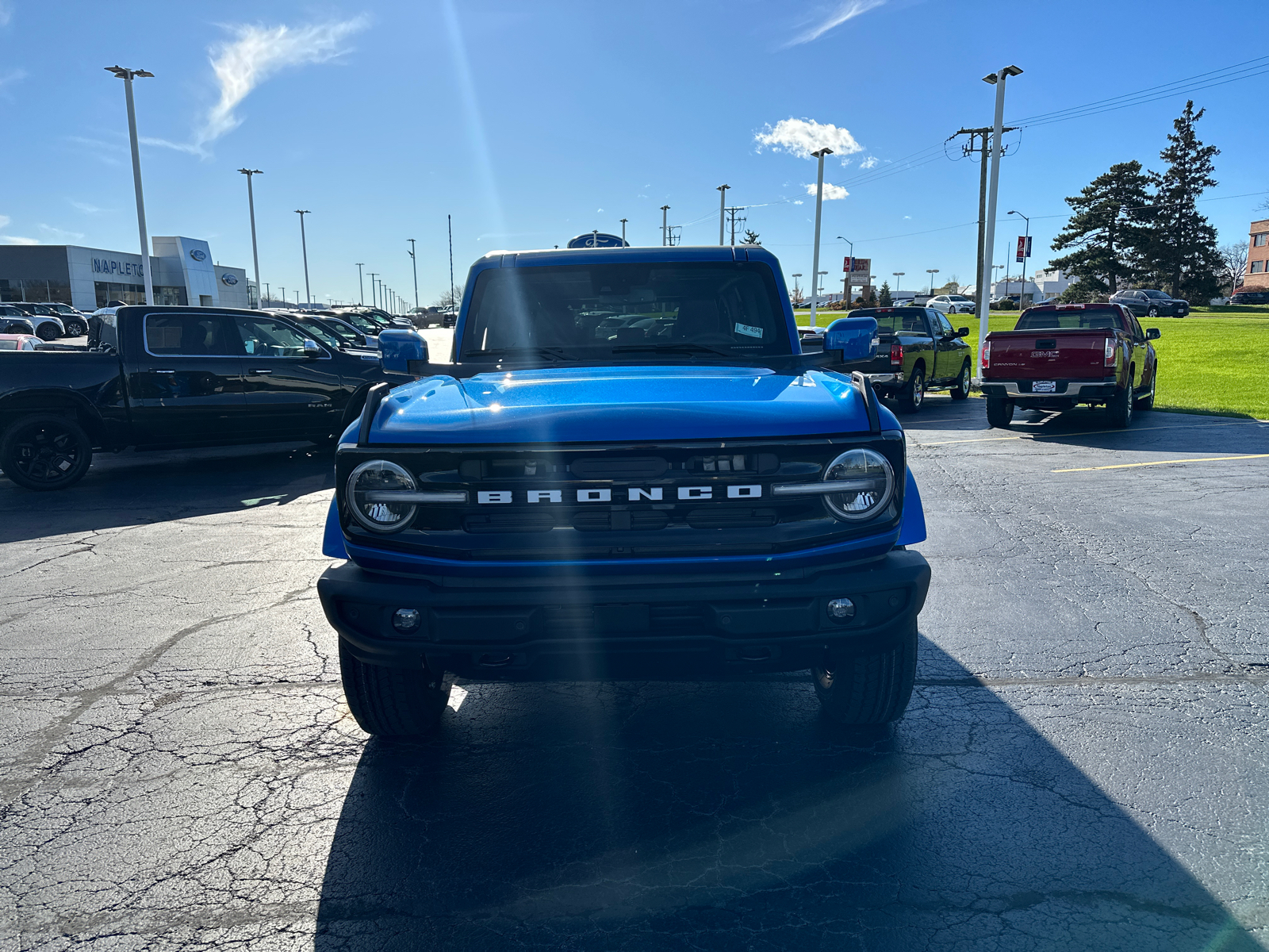 2024 Ford Bronco Outer Banks 3