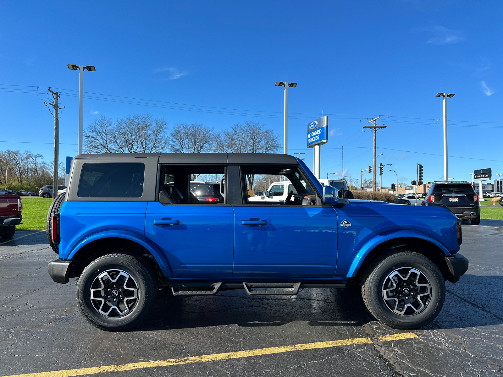 2024 Ford Bronco Outer Banks 9