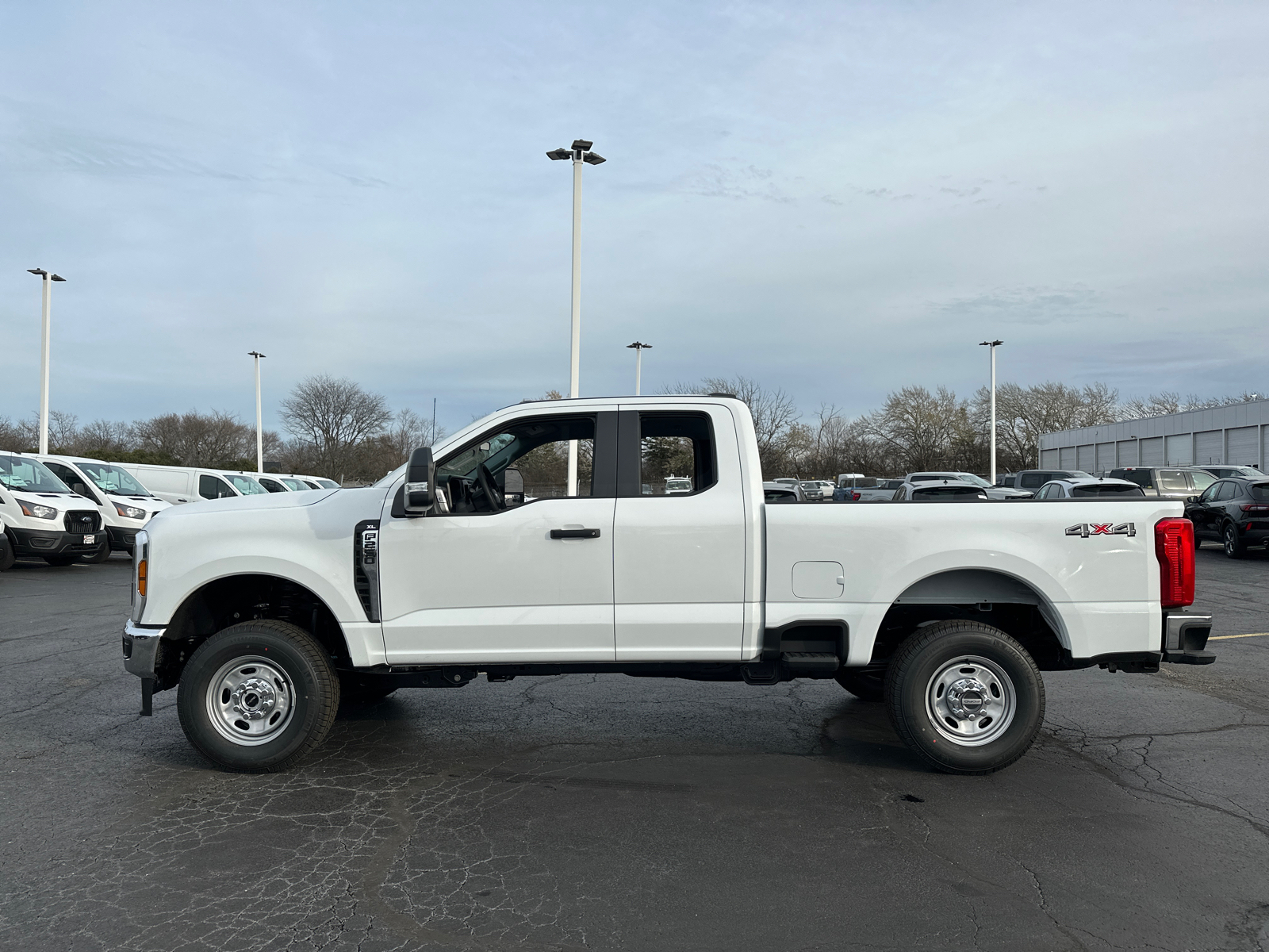 2024 Ford Super Duty F-250 SRW XL 4WD SuperCab 6.75 Box 5