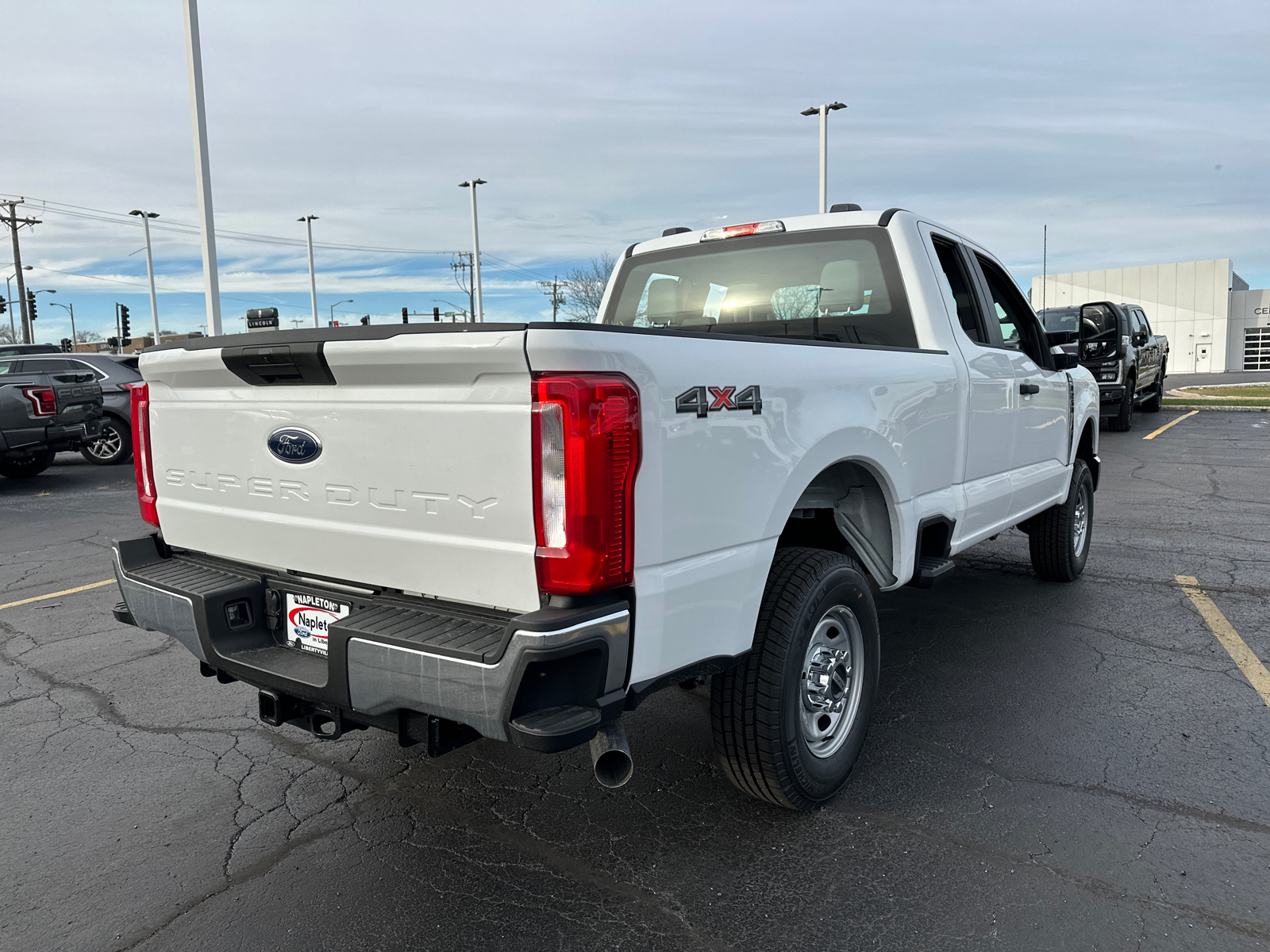 2024 Ford Super Duty F-250 SRW XL 4WD SuperCab 6.75 Box 8