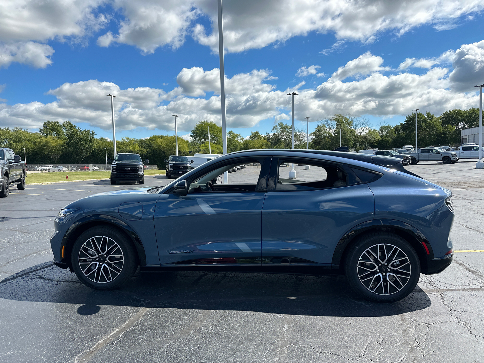 2024 Ford Mustang Mach-E Premium 5