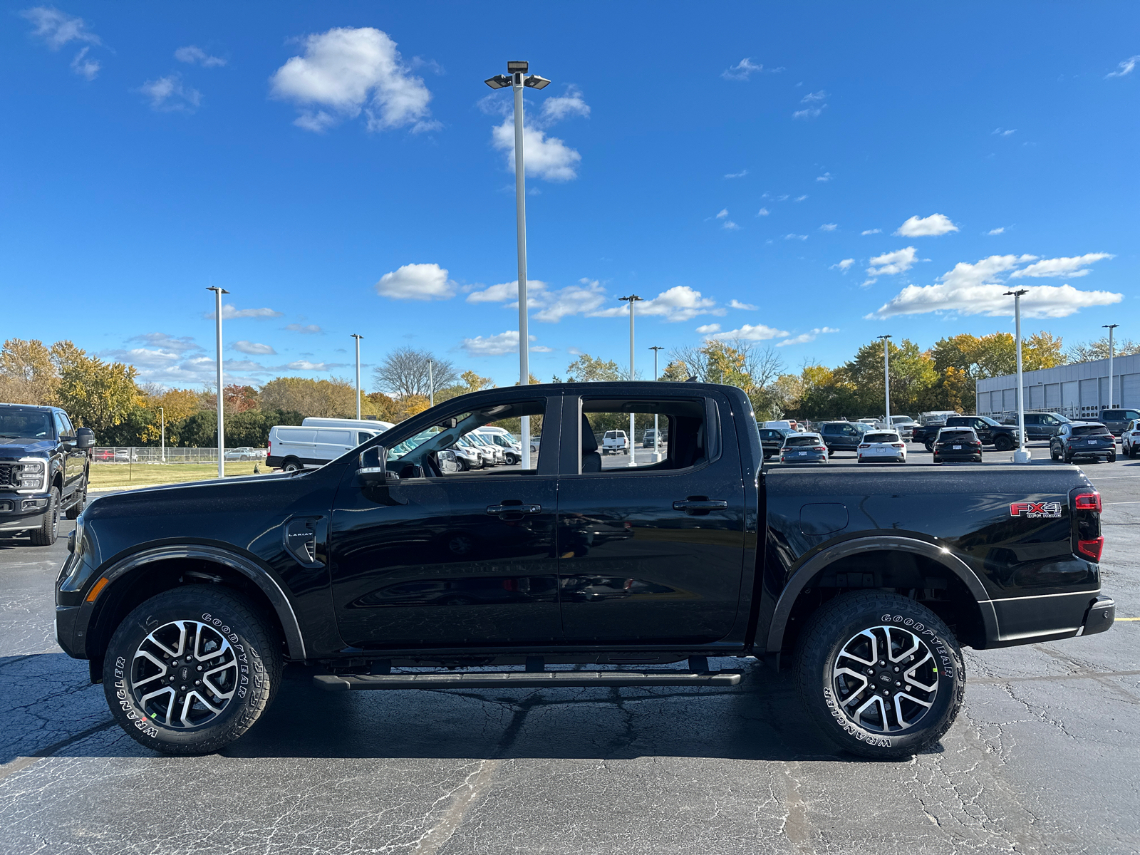 2024 Ford Ranger LARIAT 4WD SuperCrew 5 Box 5