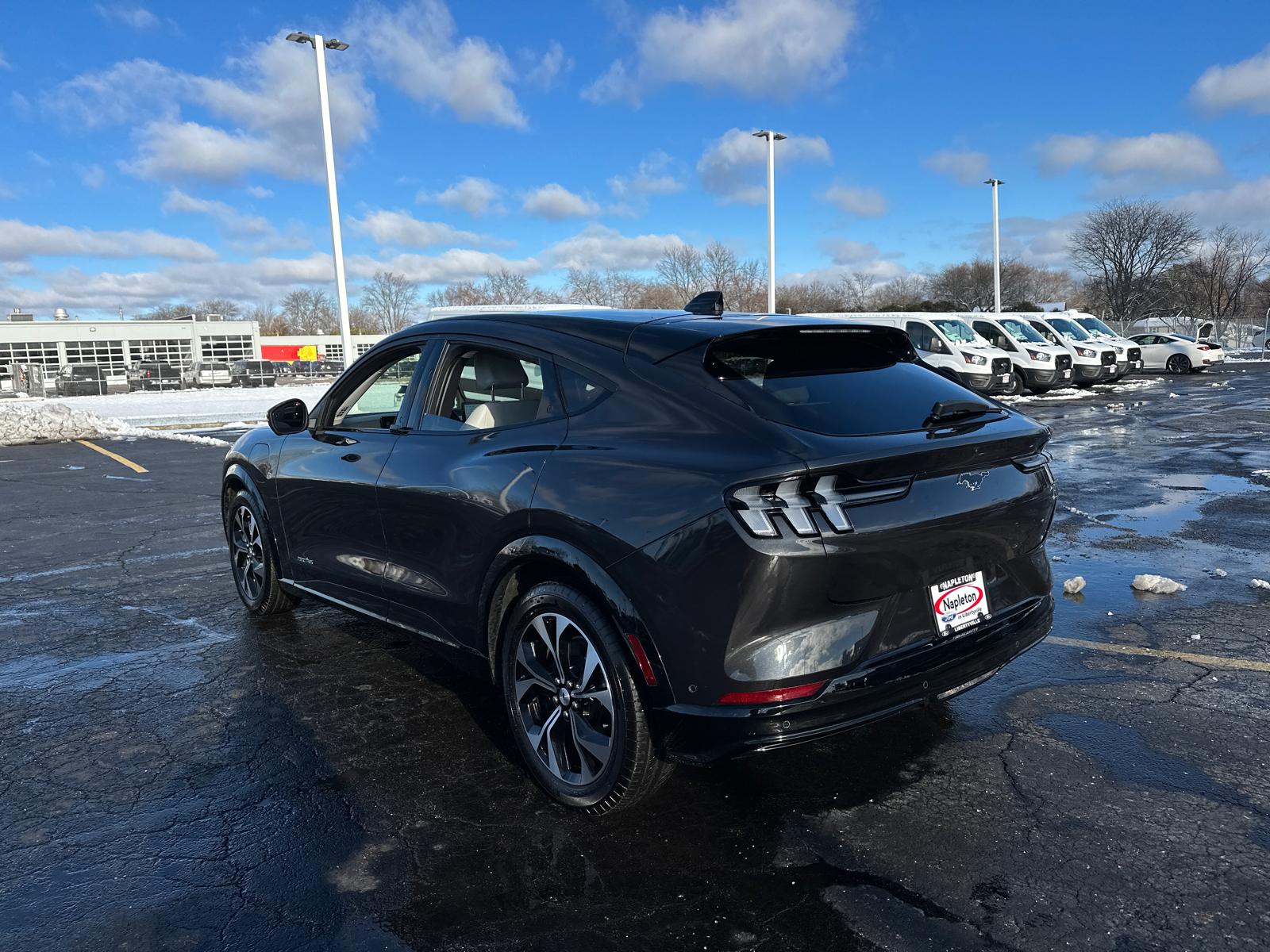 2022 Ford Mustang Mach-E Premium 6