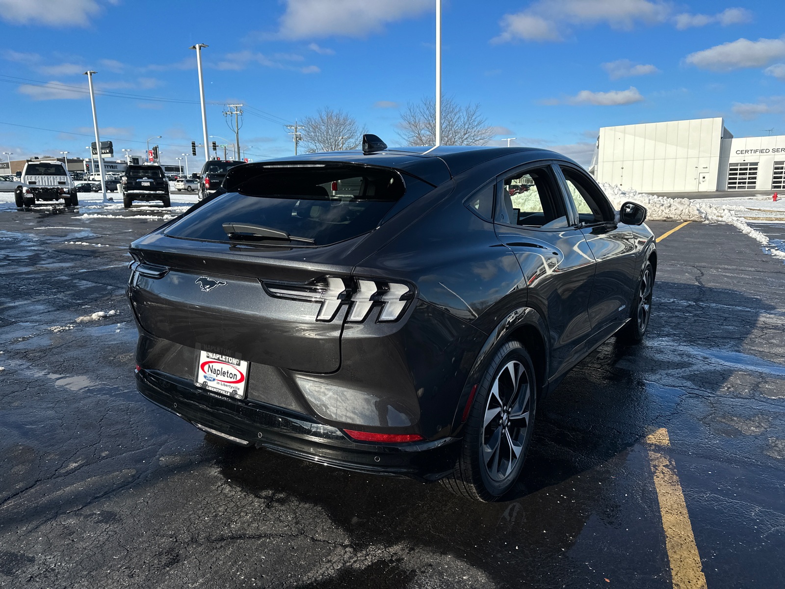 2022 Ford Mustang Mach-E Premium 8