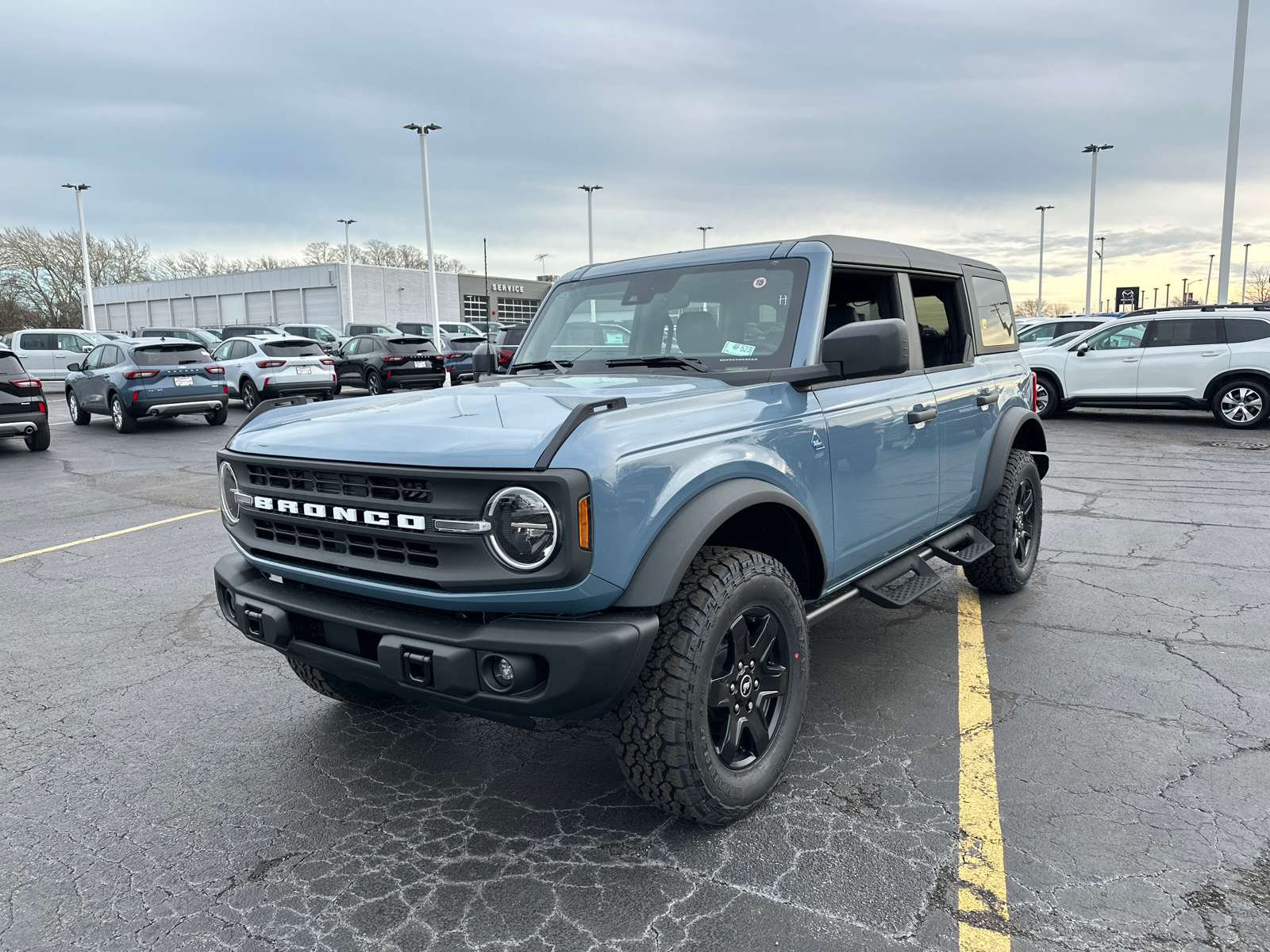 2024 Ford Bronco Black Diamond 4