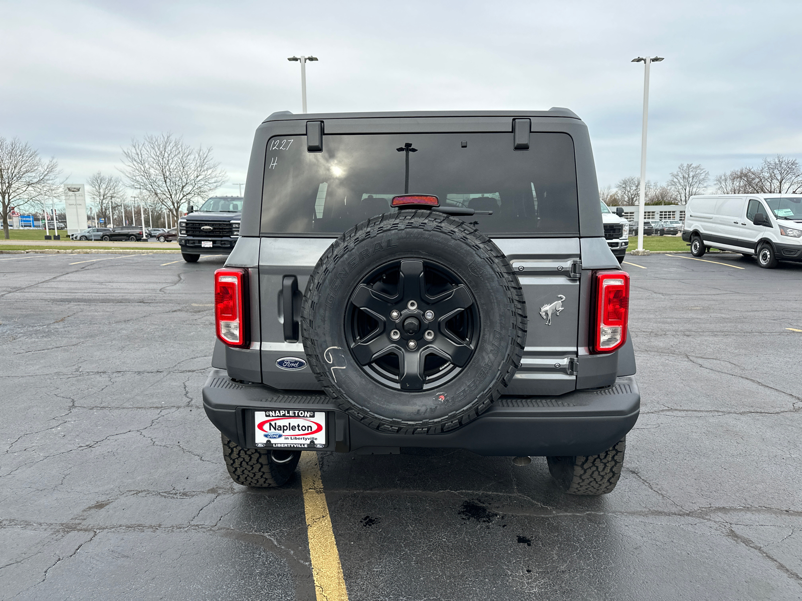 2024 Ford Bronco Black Diamond 7