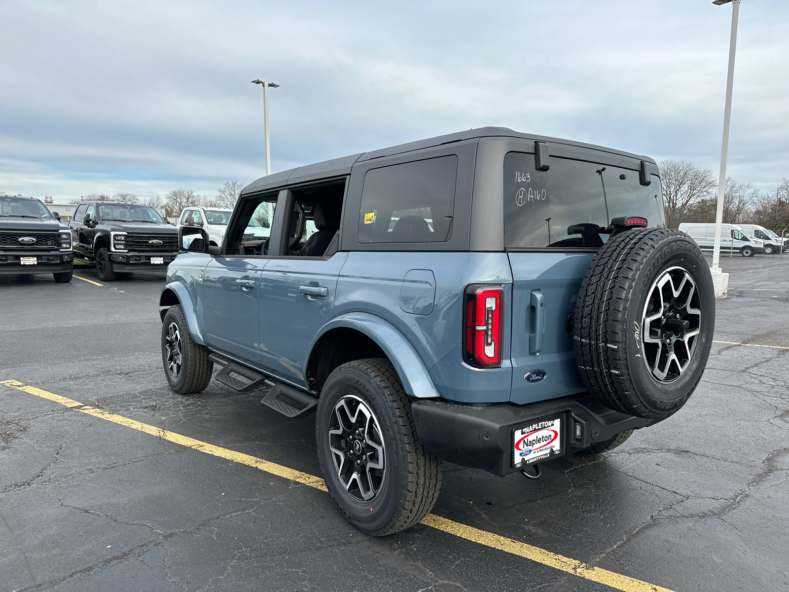 2024 Ford Bronco Outer Banks 6