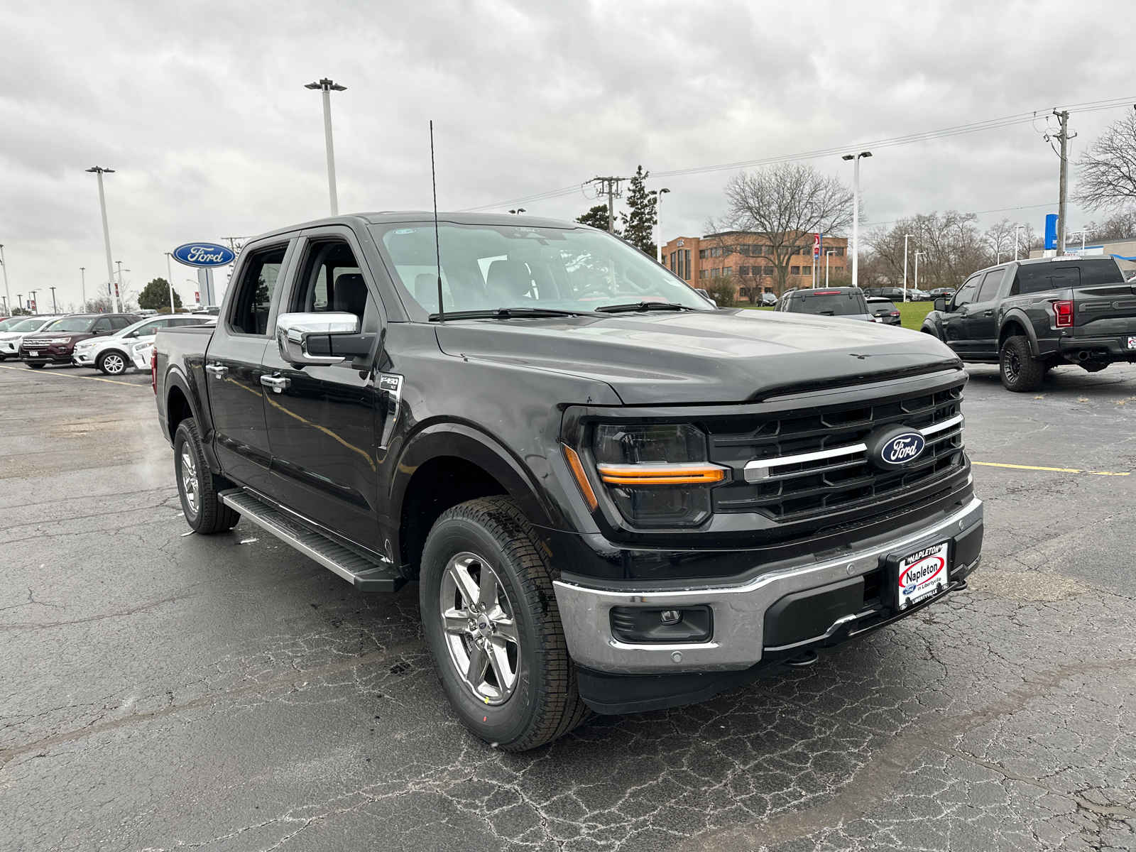 2024 Ford F-150 XLT 4WD SuperCrew 5.5 Box 10