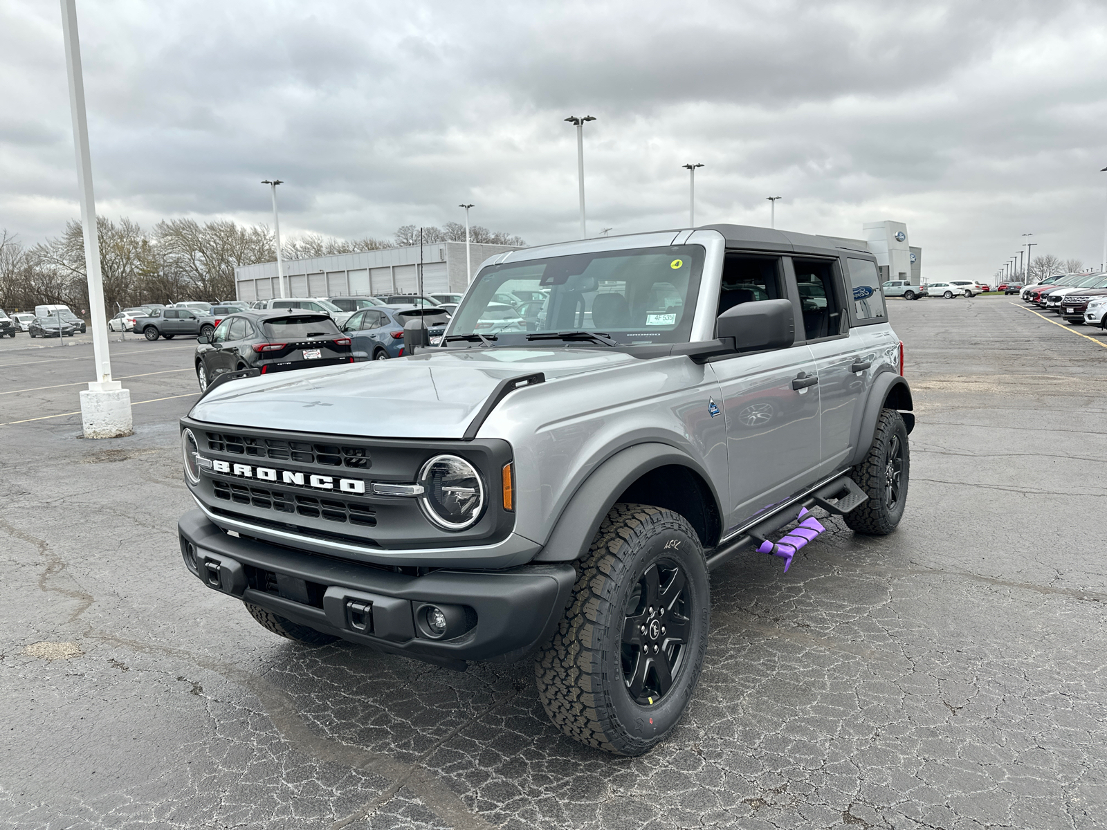 2024 Ford Bronco Black Diamond 4