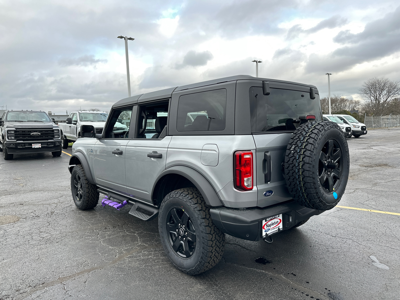 2024 Ford Bronco Black Diamond 6