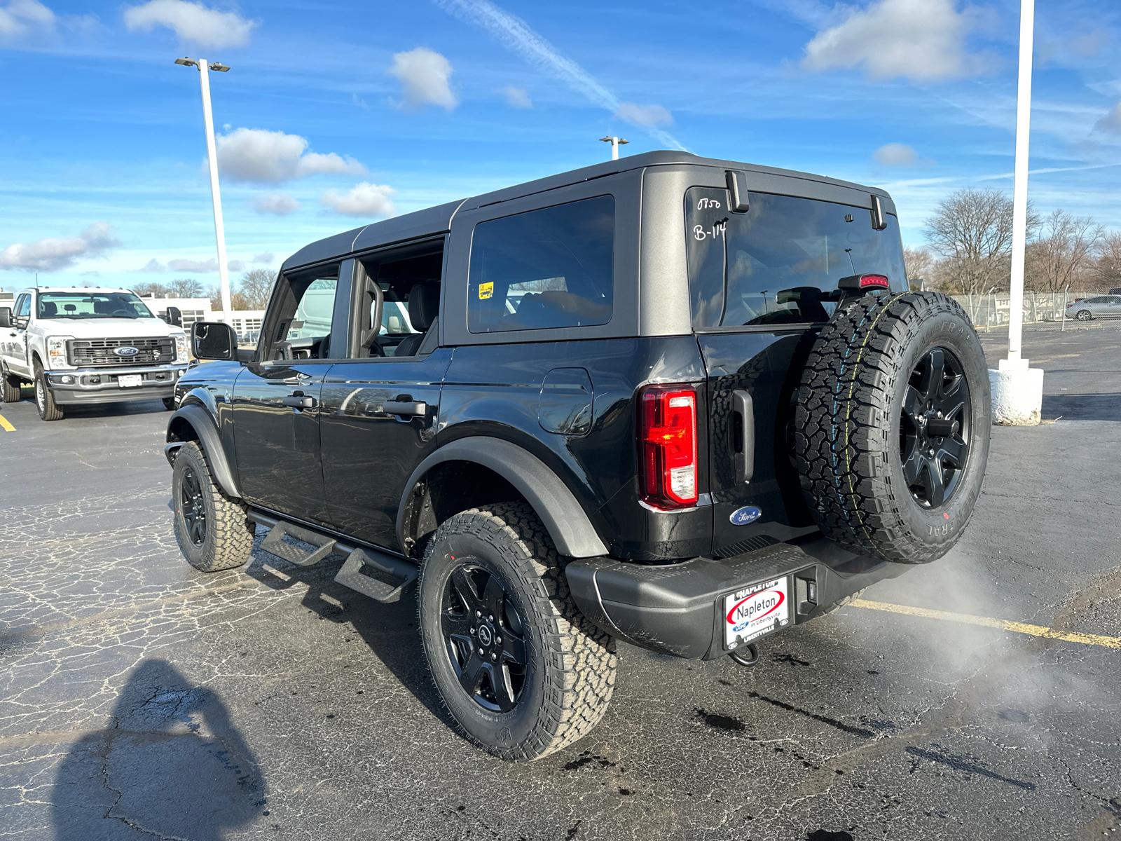 2024 Ford Bronco Black Diamond 6