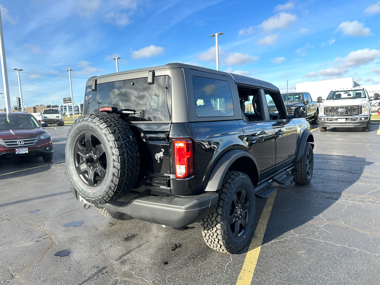 2024 Ford Bronco Black Diamond 8