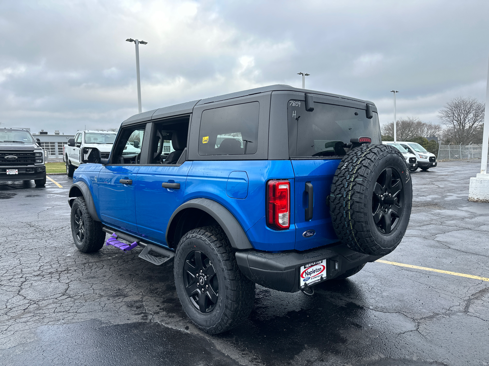 2024 Ford Bronco Black Diamond 6