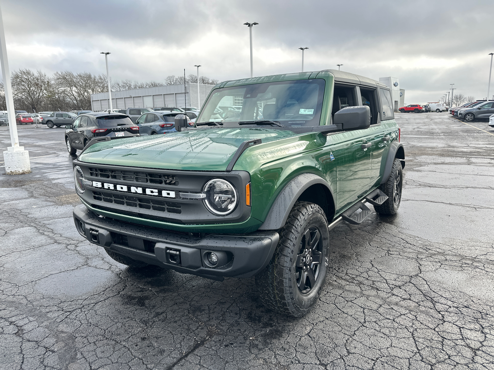 2024 Ford Bronco Black Diamond 4