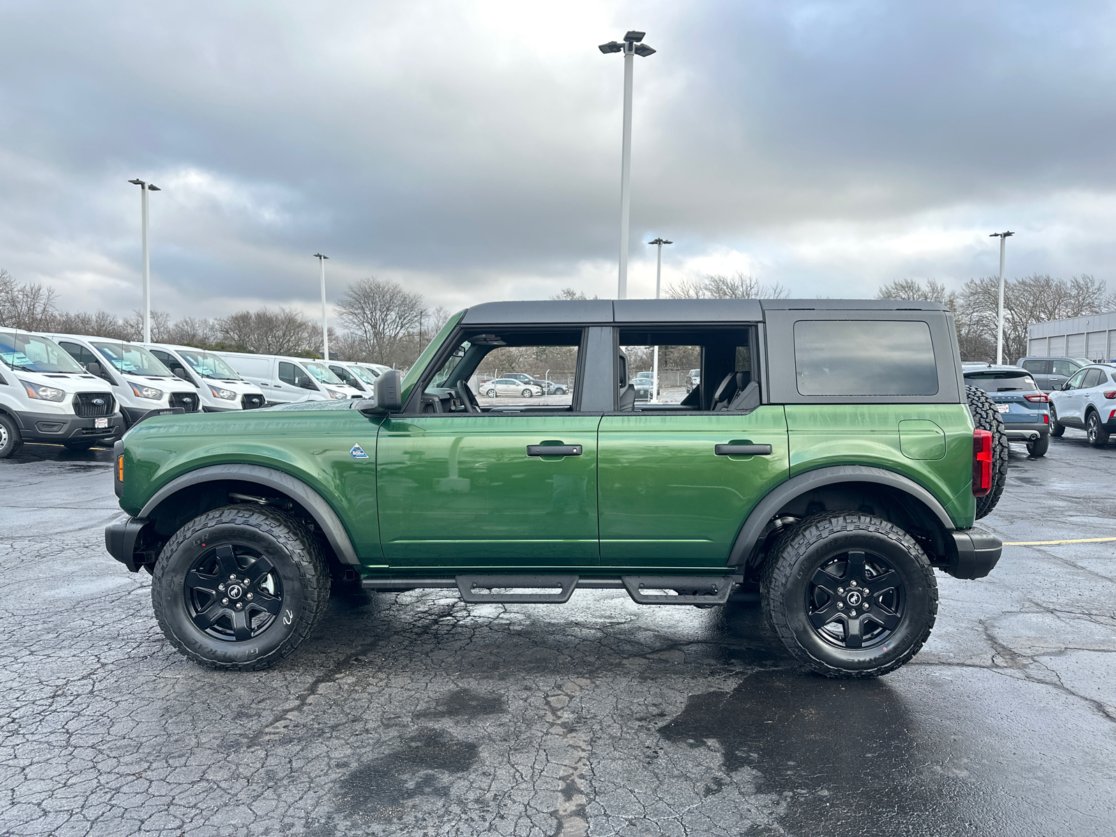 2024 Ford Bronco Black Diamond 5