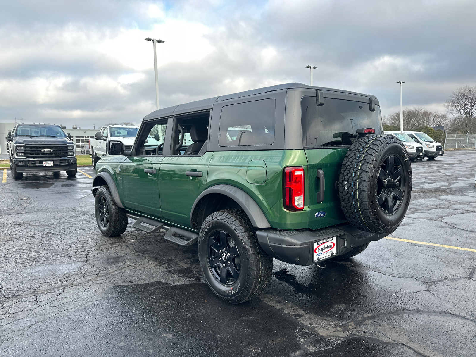 2024 Ford Bronco Black Diamond 6