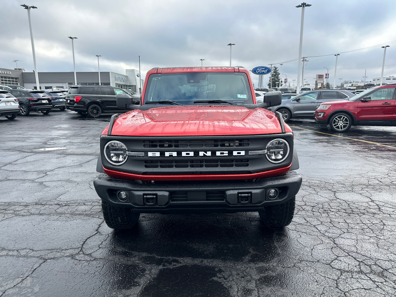 2024 Ford Bronco Black Diamond 3