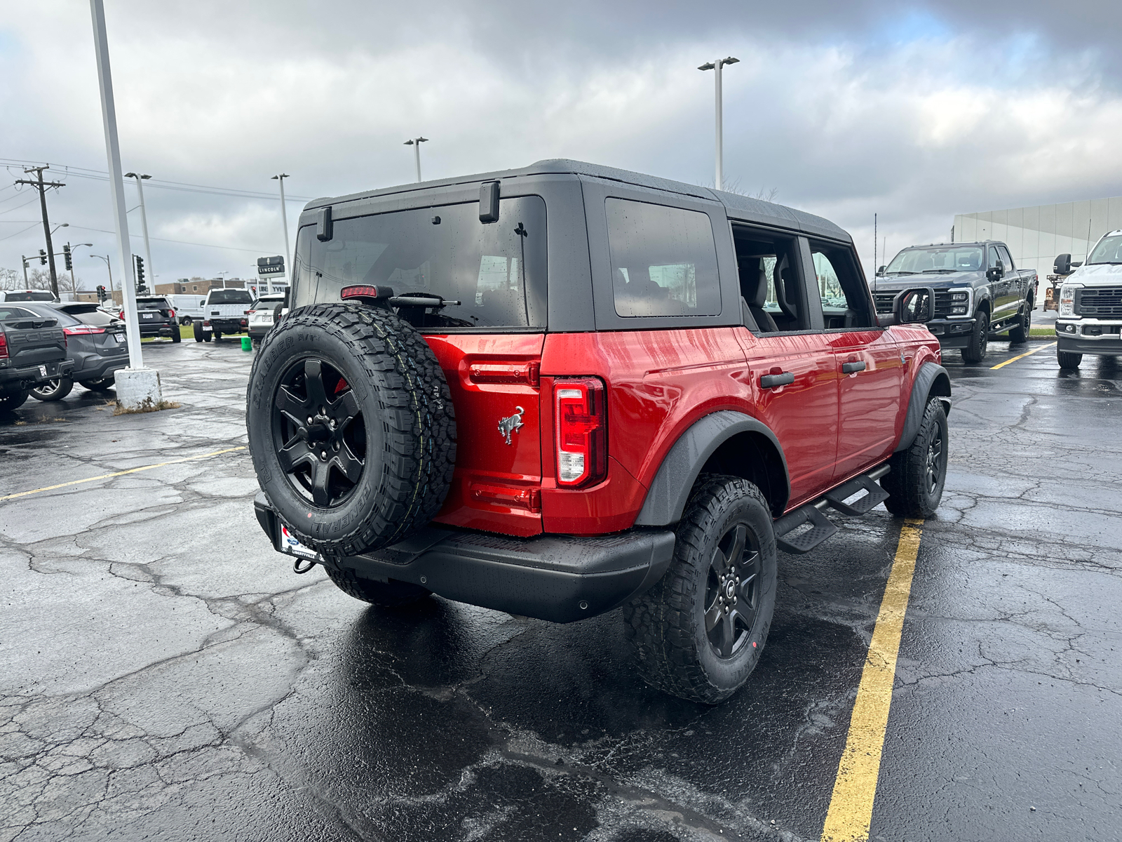 2024 Ford Bronco Black Diamond 8