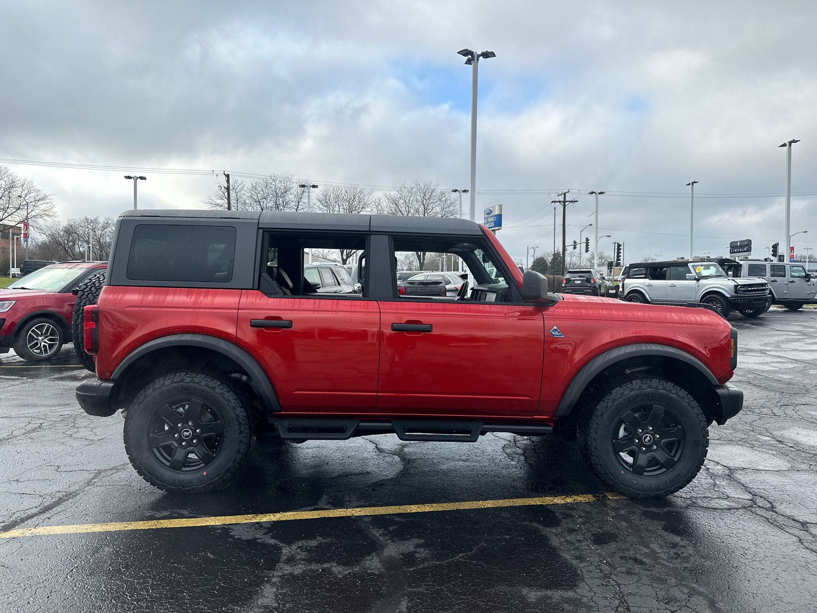 2024 Ford Bronco Black Diamond 9