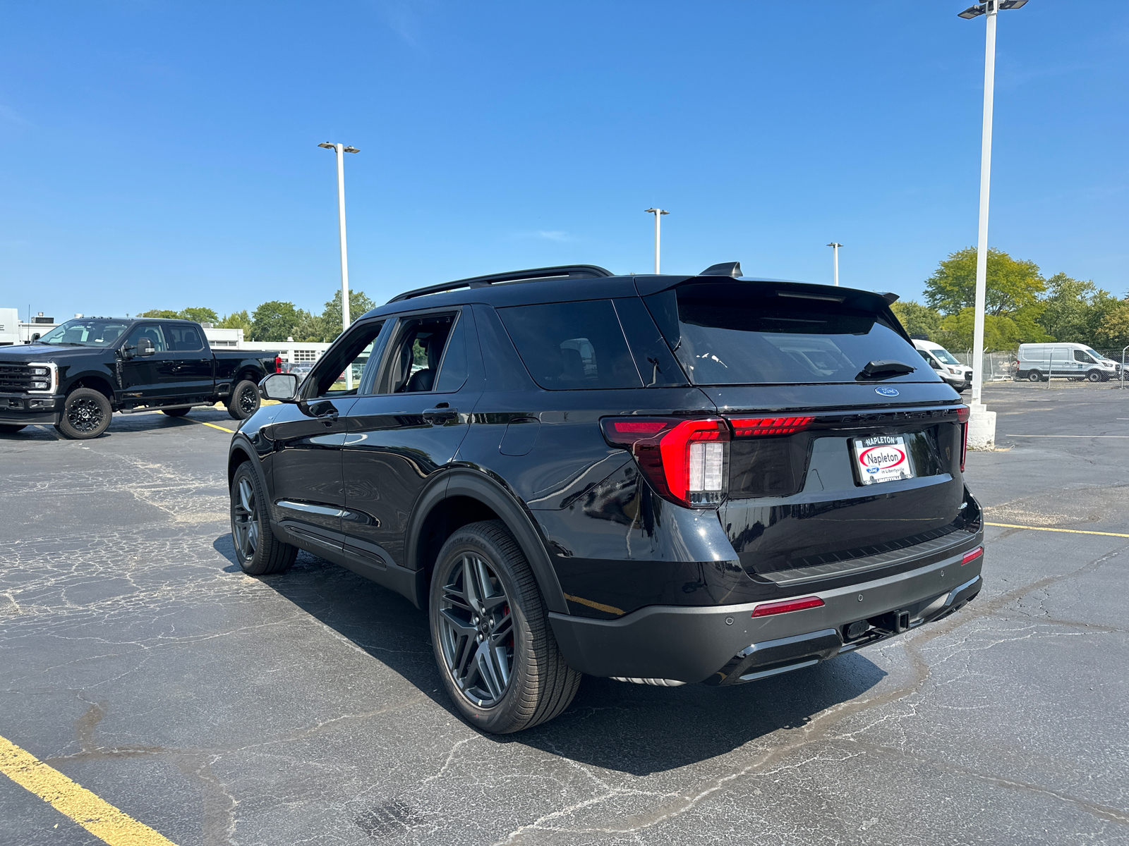 2025 Ford Explorer ST-Line 6