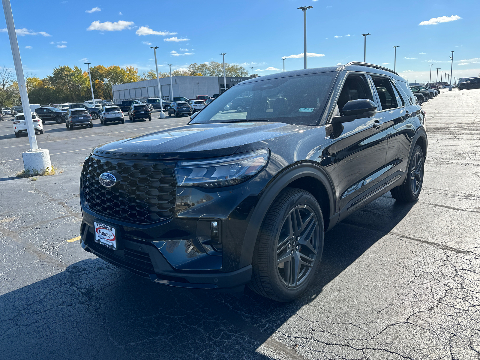 2025 Ford Explorer ST-Line 4