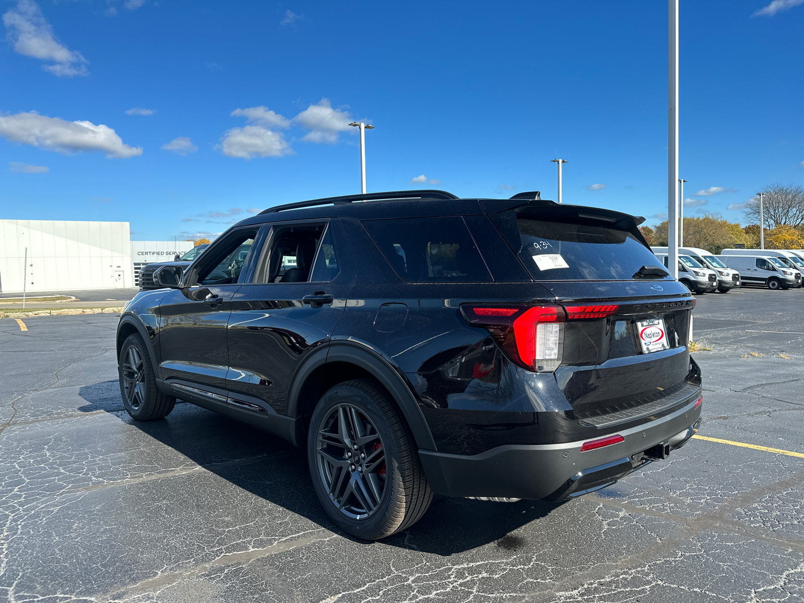 2025 Ford Explorer ST-Line 6