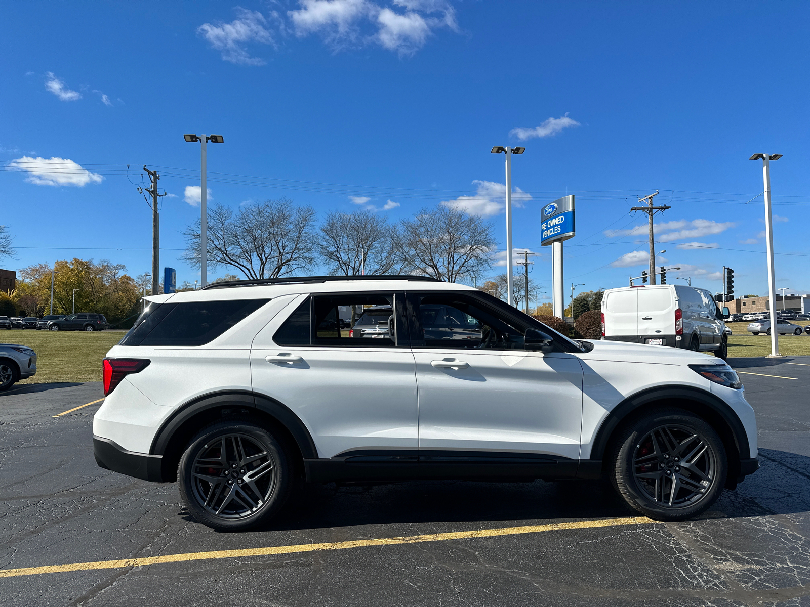 2025 Ford Explorer ST 9