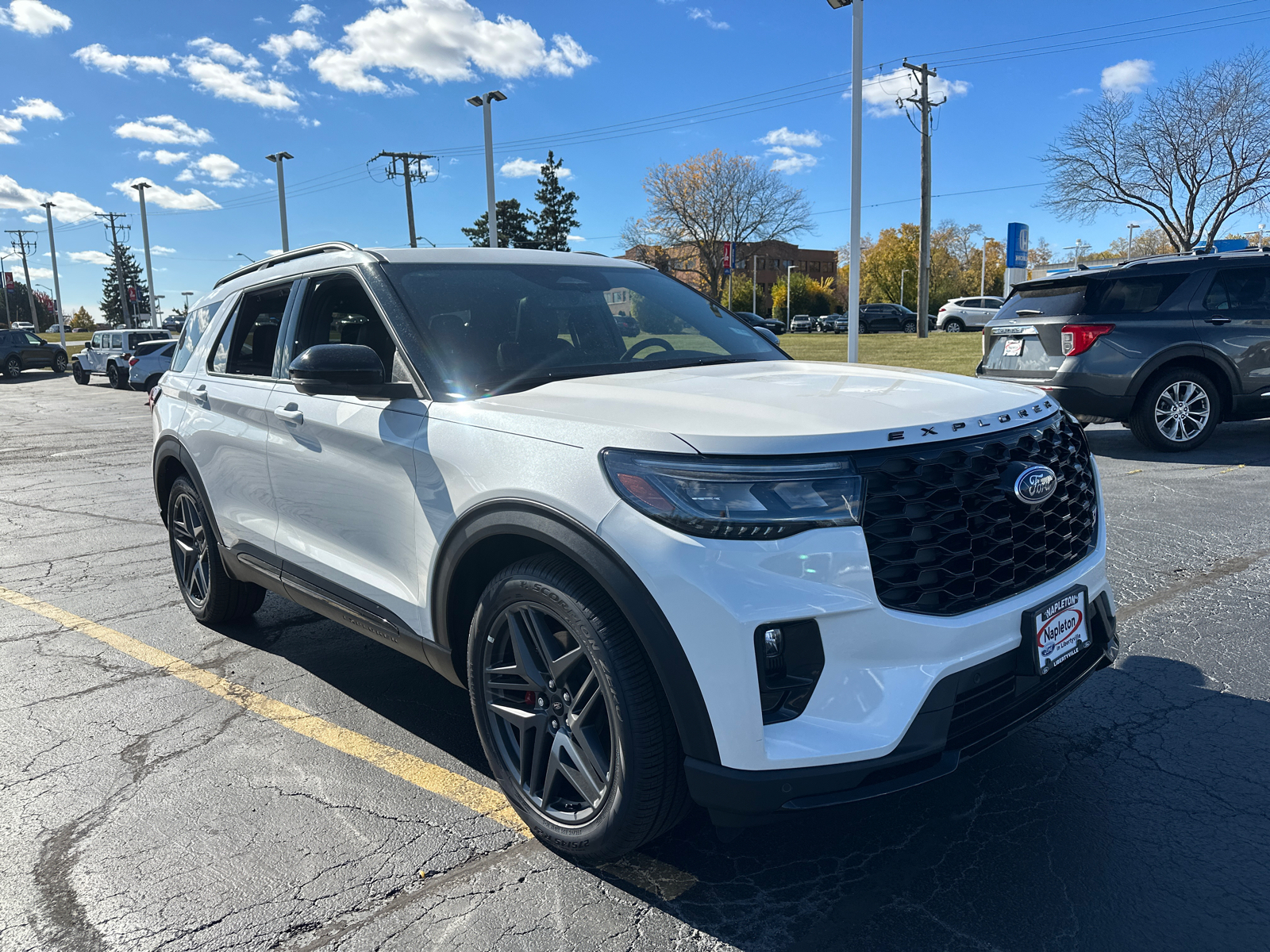 2025 Ford Explorer ST 10