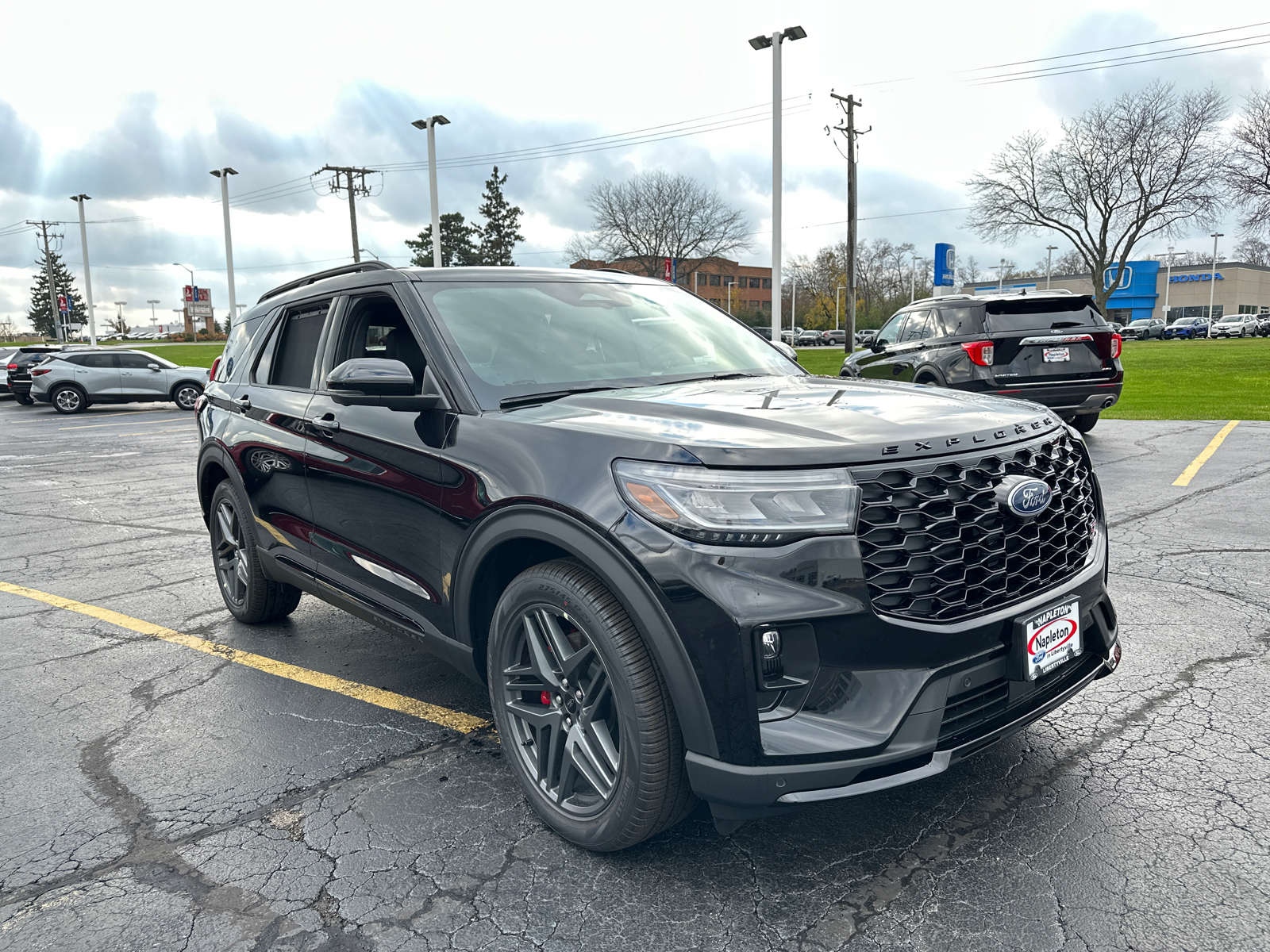 2025 Ford Explorer ST 10