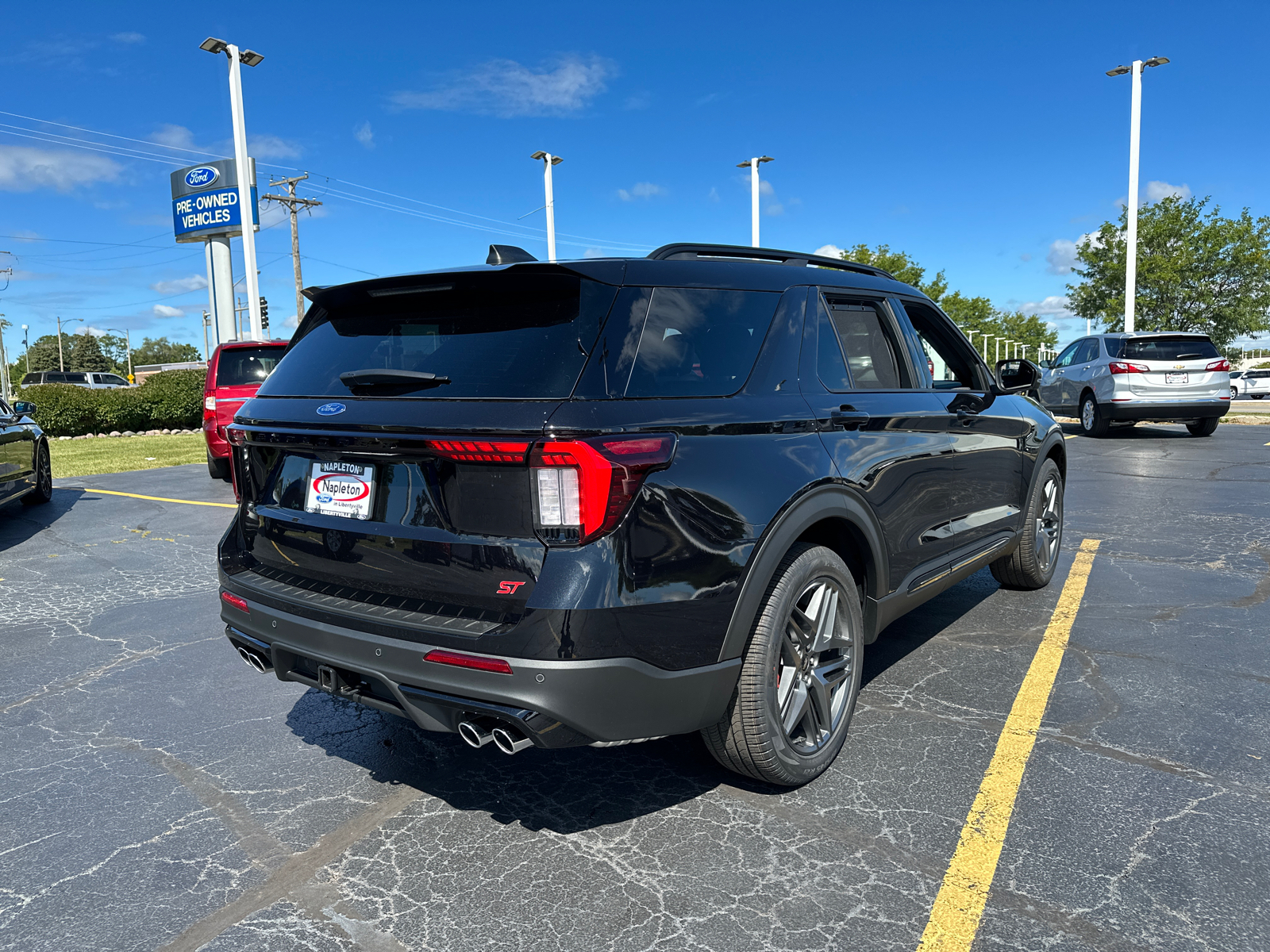 2025 Ford Explorer ST 8