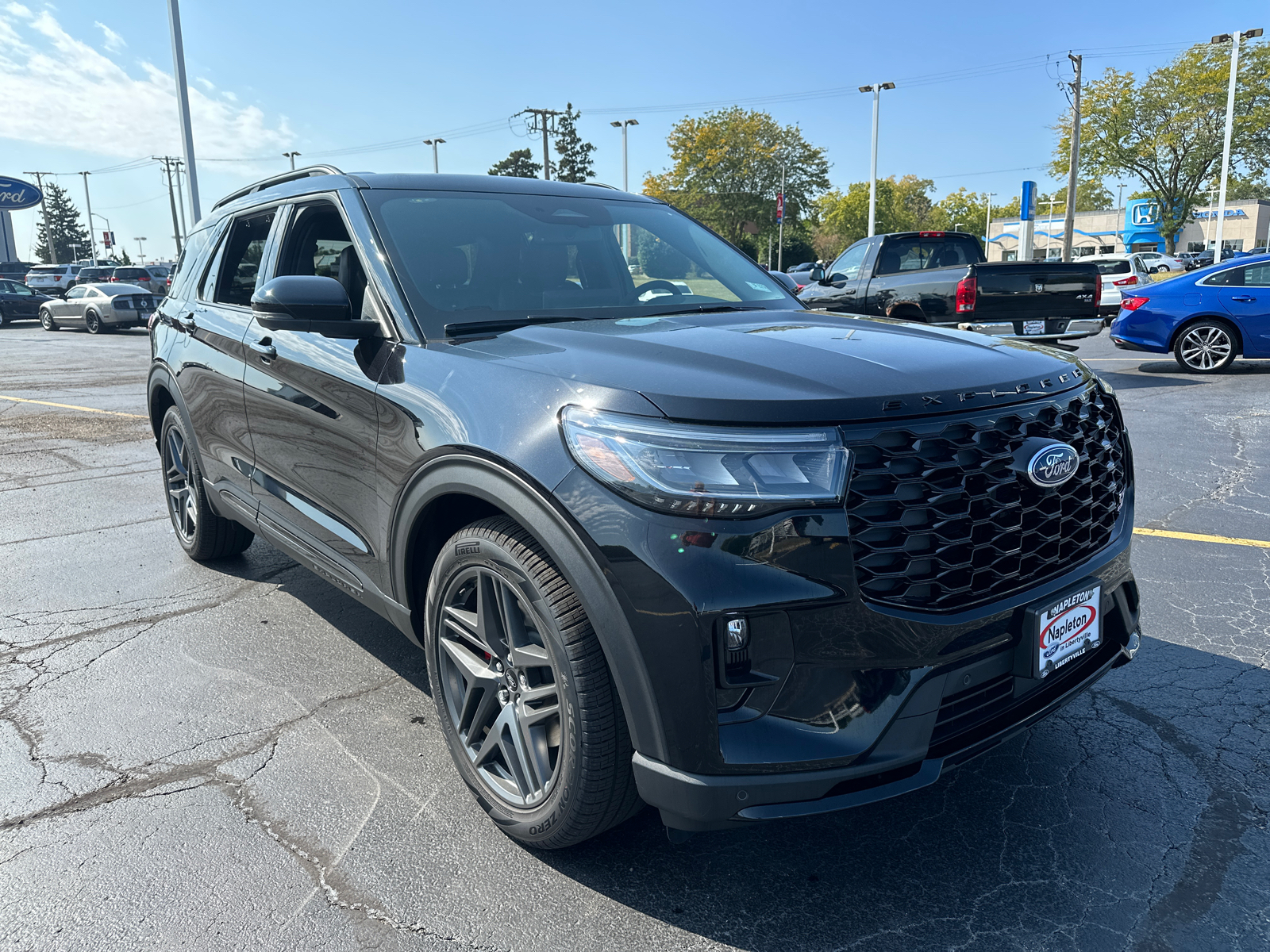 2025 Ford Explorer ST 10