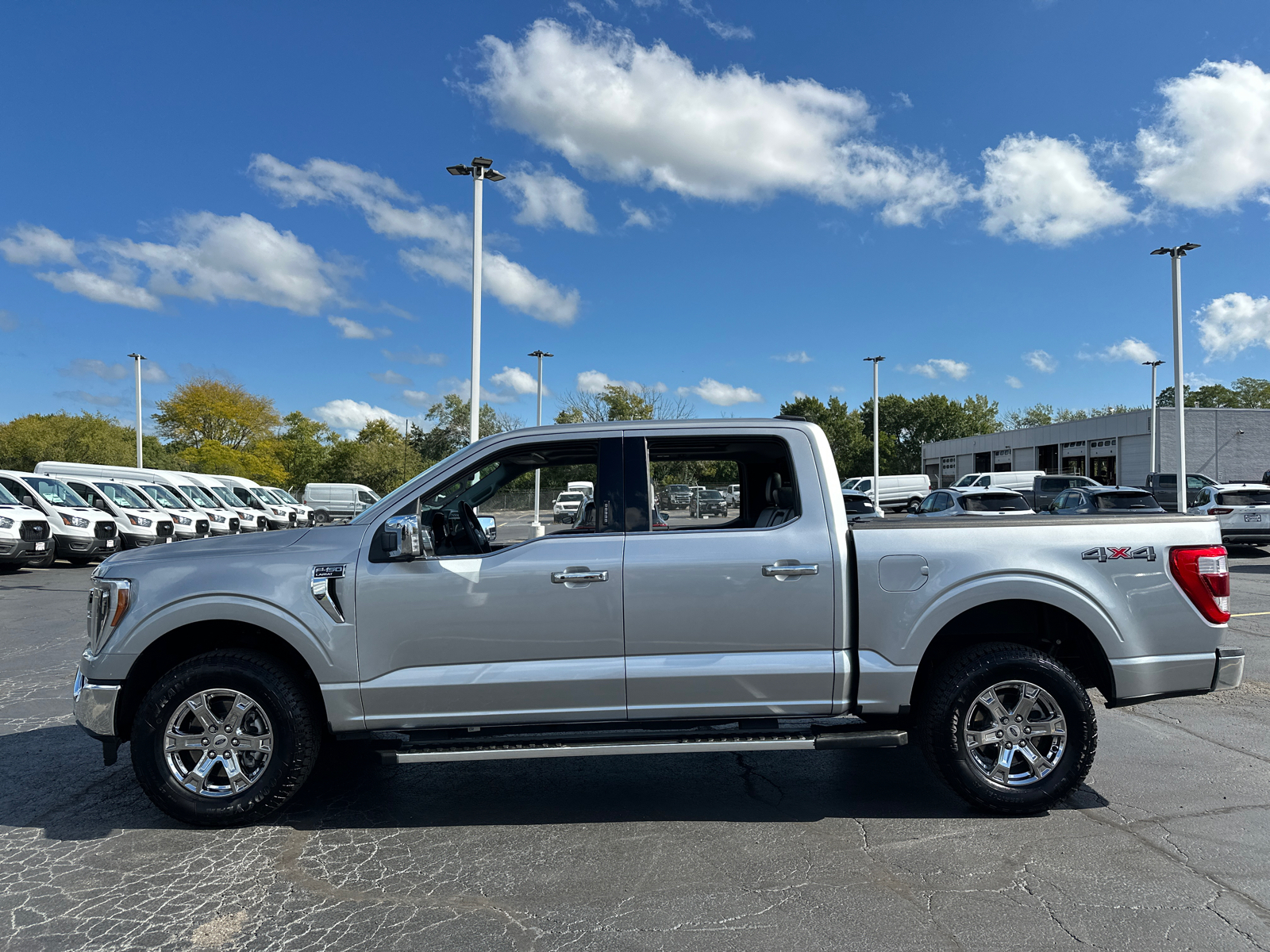 2022 Ford F-150 LARIAT 4WD SuperCrew 5.5 Box 5