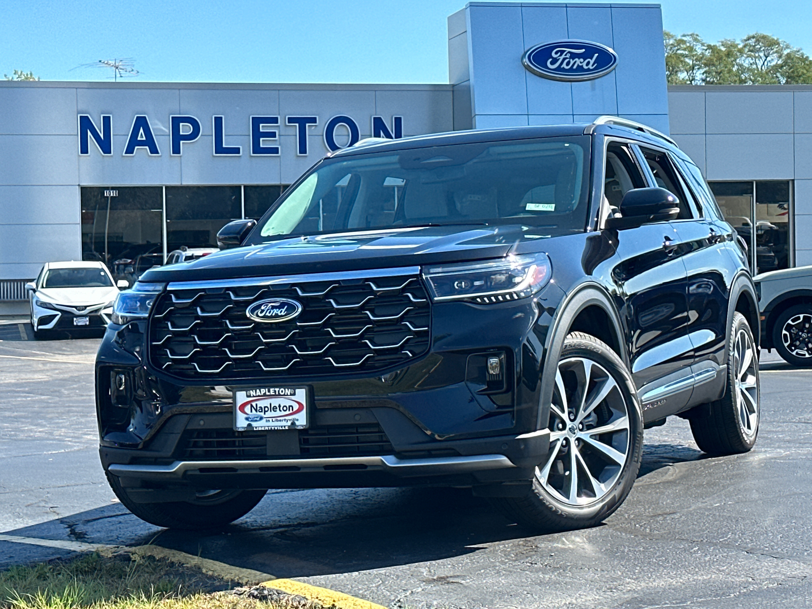 2025 Ford Explorer Platinum 1