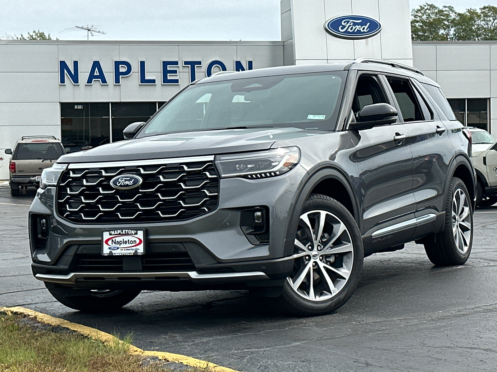 2025 Ford Explorer Platinum 1