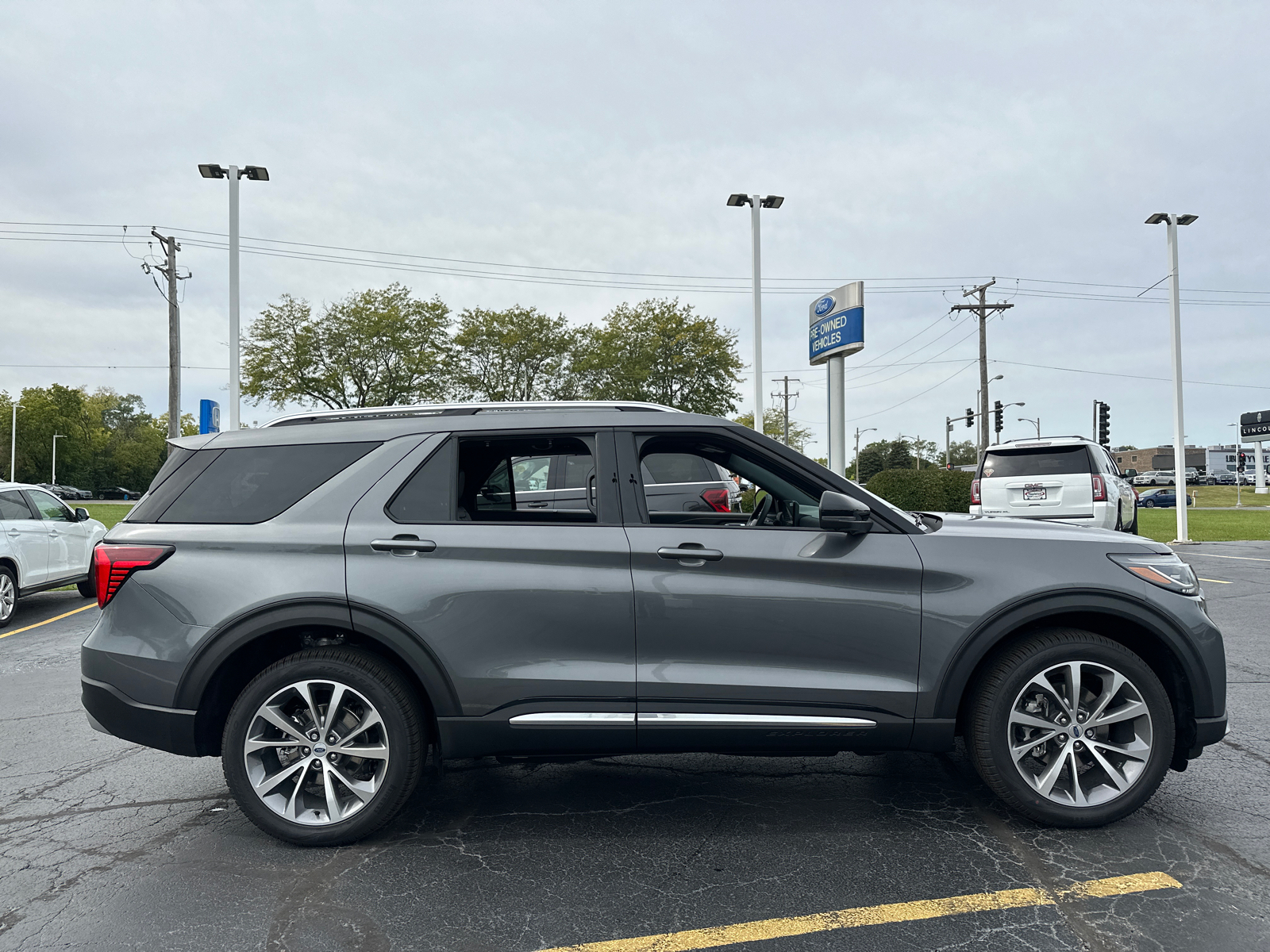 2025 Ford Explorer Platinum 9