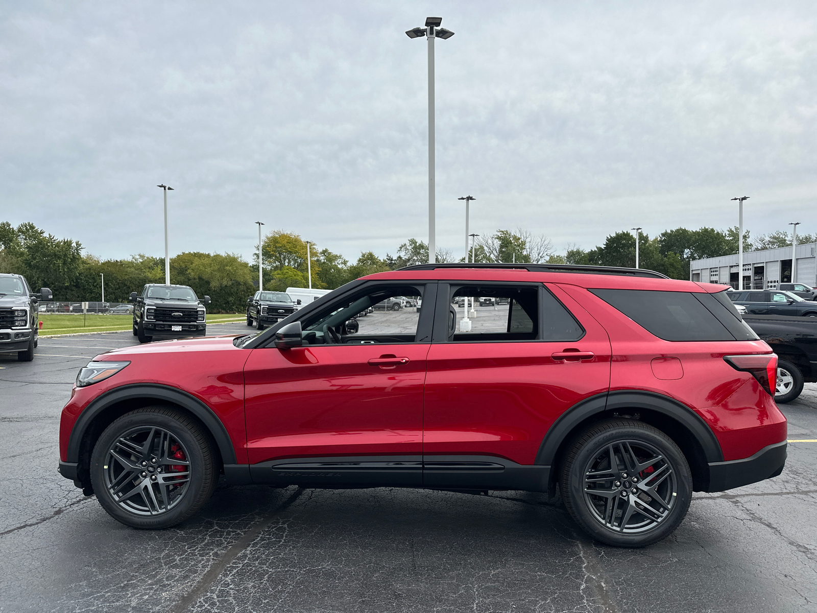 2025 Ford Explorer ST 5