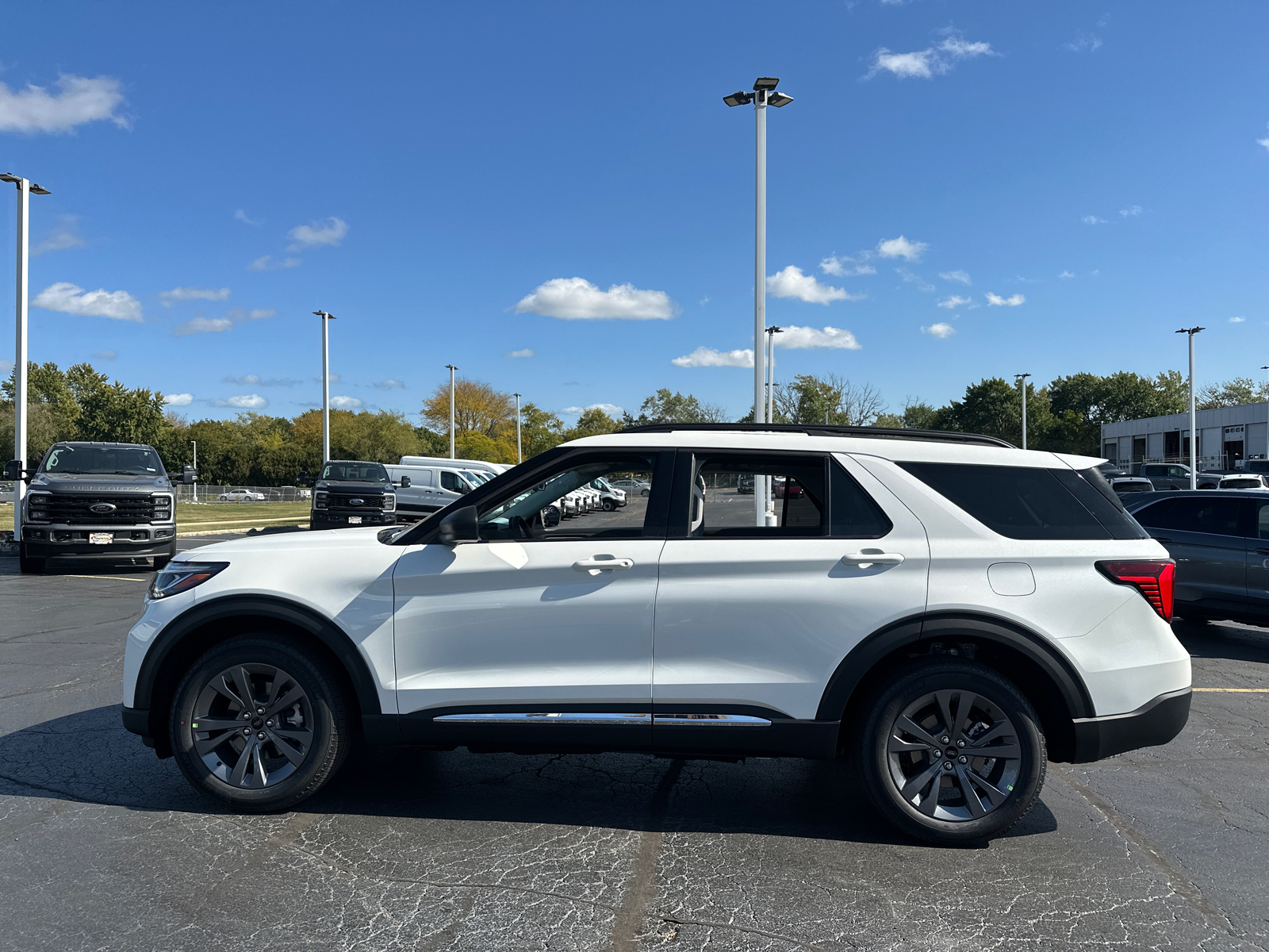 2025 Ford Explorer Active 5