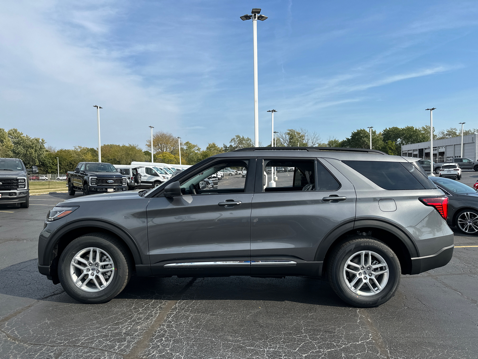 2025 Ford Explorer Active 5