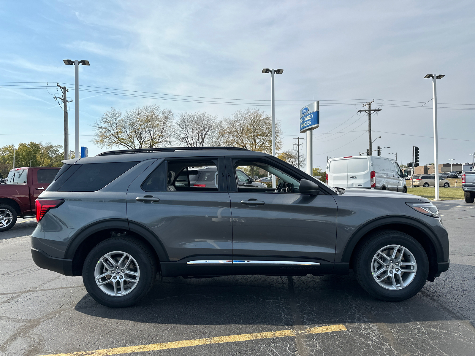 2025 Ford Explorer Active 9