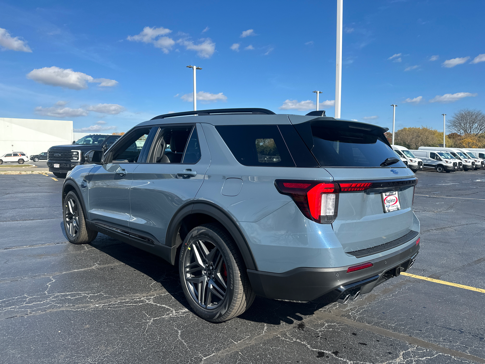 2025 Ford Explorer ST 6