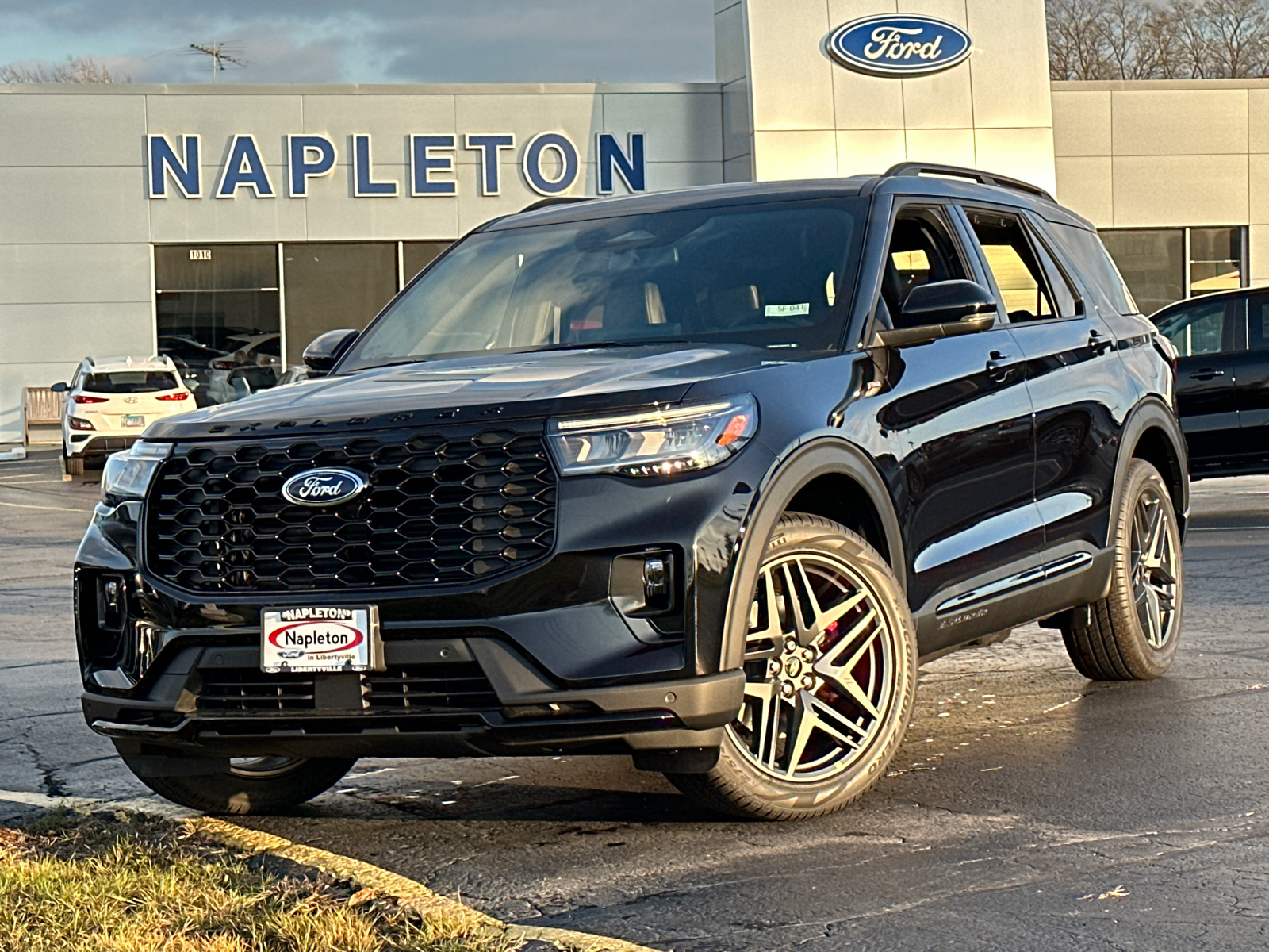 2025 Ford Explorer ST-Line 2