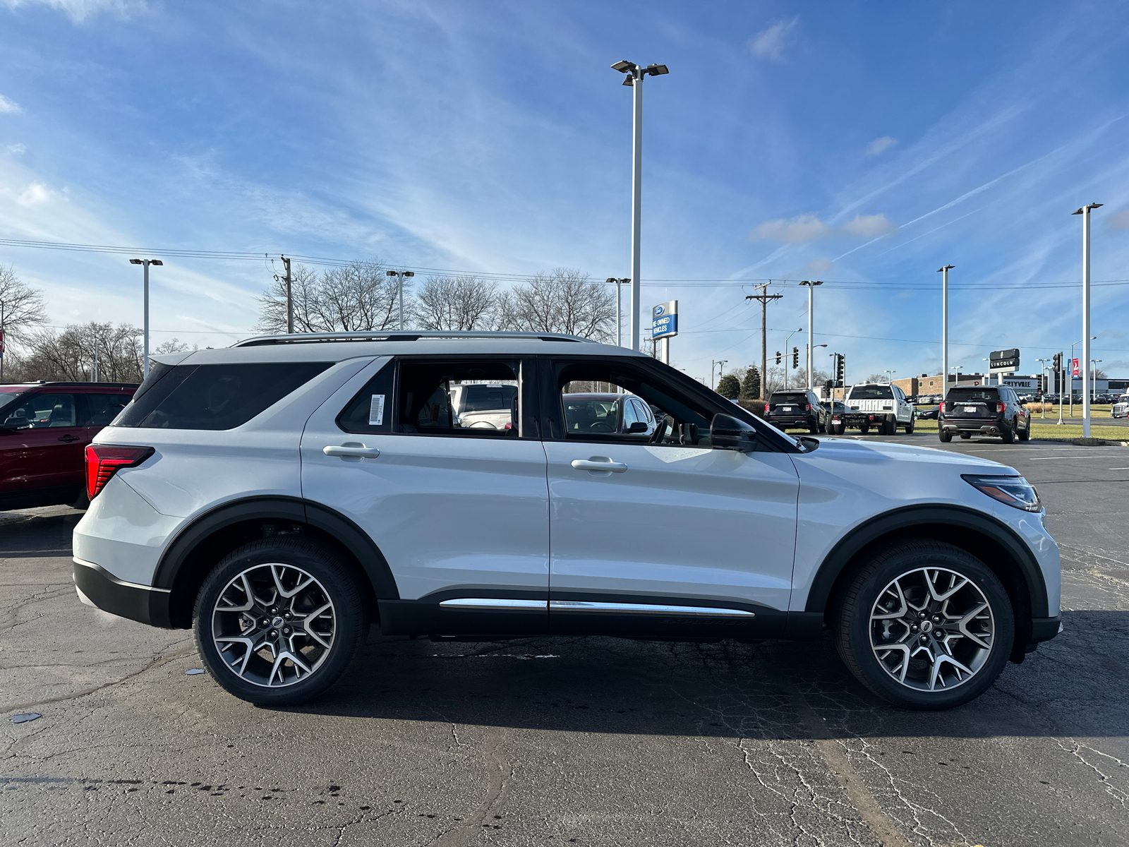 2025 Ford Explorer Platinum 9