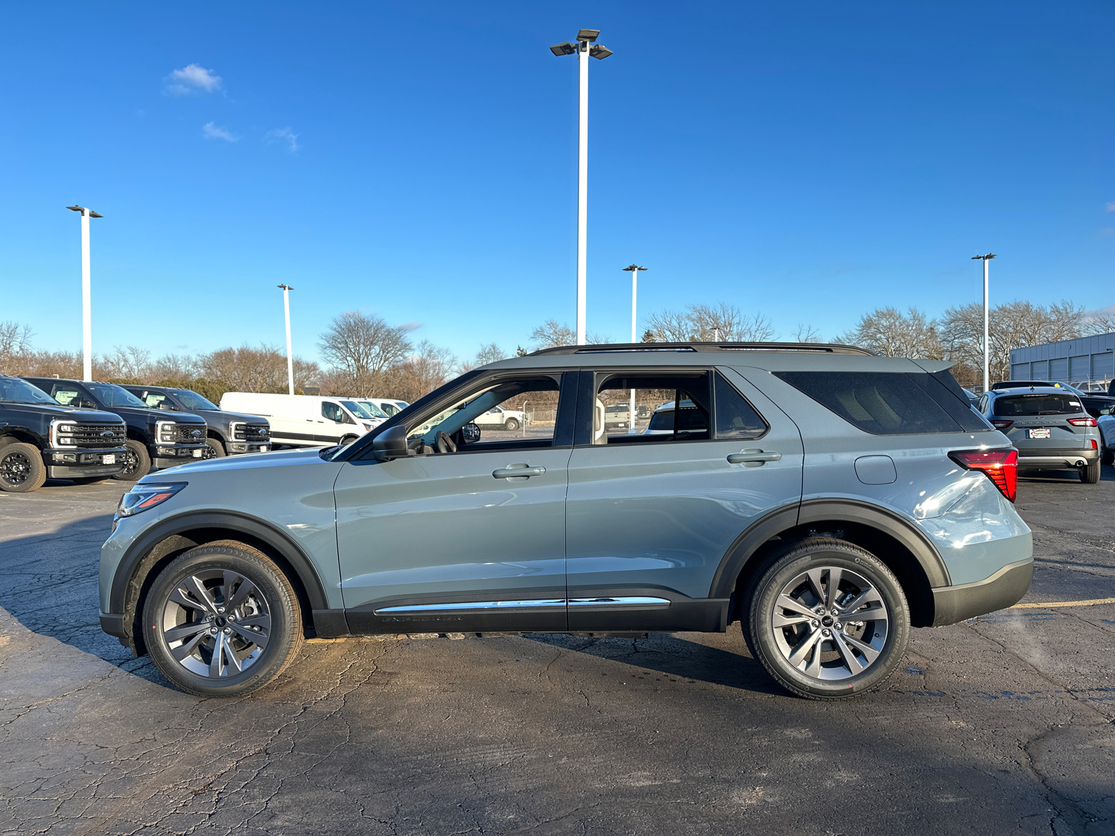 2025 Ford Explorer Active 5